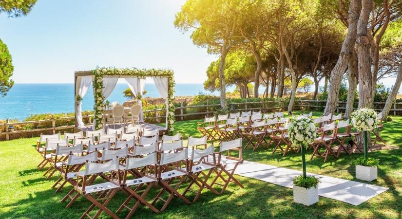 Felháborodást váltott ki, hogy a násznépre bízták az esküvő teljes takarítását