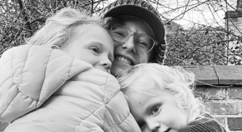 Szívszorító: két kisgyermekével együtt lett a tűz áldozata egy édesanya, az apuka nem tudta megmenteni őket