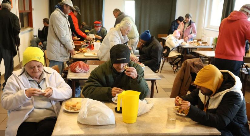 Nem fagyott meg kaposvári hajléktalan - szállás, étel, orvosi ellátás is jár a zord hidegekben