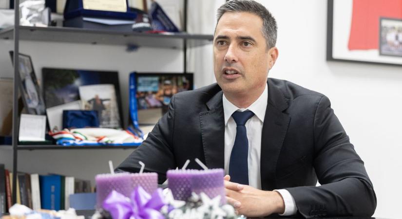 „Ne azt keressük, mi választ szét, hanem azt, ami összeköt!” – Ovádi Péter békéről, fejlesztésekről, állatvédelemről