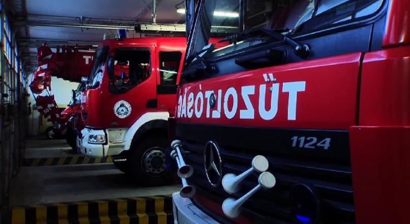 Tragédia Adácson: ketten életüket vesztették egy lángoló vályogházban