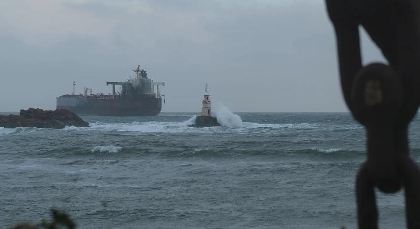 Összeütközött két olajszállító tartályhajó Isztambul partjainál