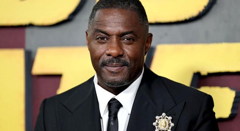 Lovaggá ütötték a világ egyik legsármosabb férfiját