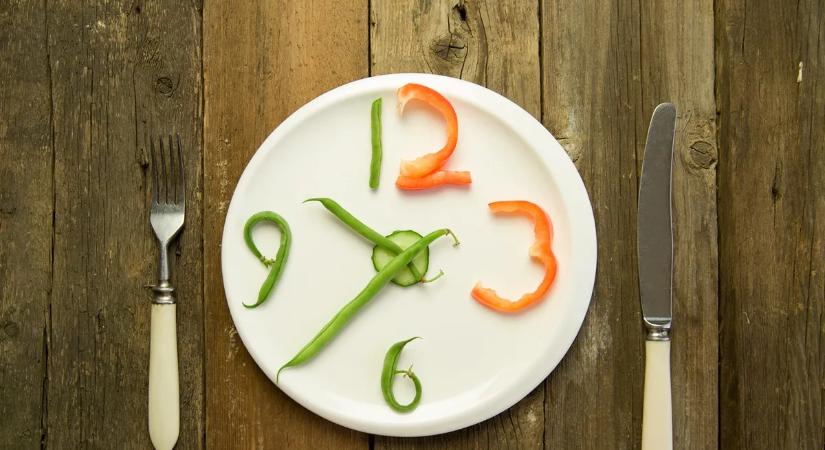 Időszakos böjt: hogyan hat a szervezetre, és kinek való valójában?