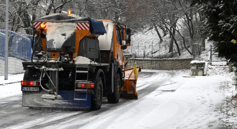 Budapestre is megérkezett a beígért havazás