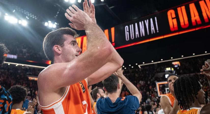 Győzött a Valencia, a magyar válogatott játékos csapata élre állt a férfi kosár Euroligában