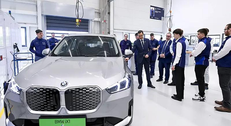 Félmilliós kezdőbér jár a debreceni BMW-nél - ez történt októberben