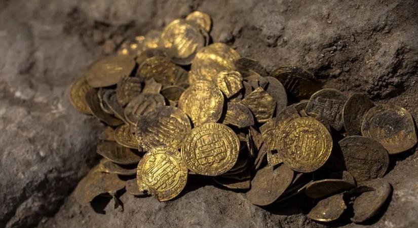 Különleges aranykincsekre bukkantak Izraelben