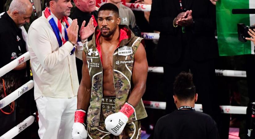Kiderült, valójában mi okozhatta a tragédiát Anthony Joshua autóbalesetekor