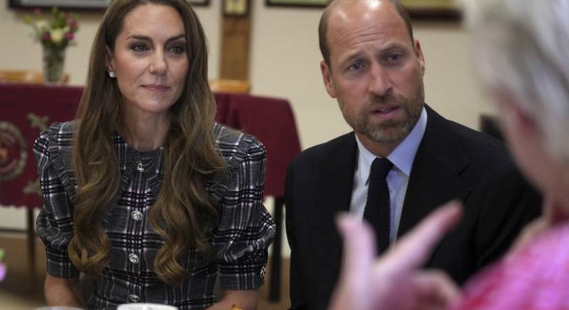 Ennyire másképp viselkedik egymással Vilmos és Katalin, ha nem veszi őket a kamera