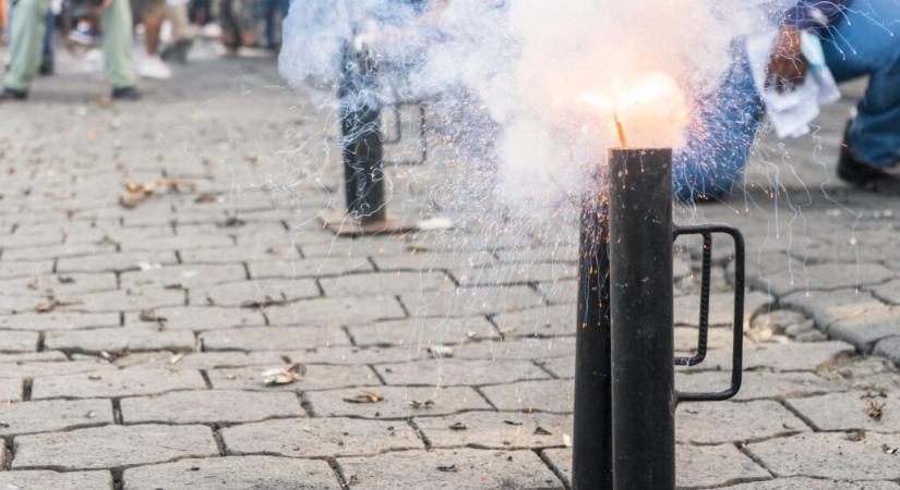 A tűzijátékok biztonságos használatára figyelmeztet a katasztrófavédelem