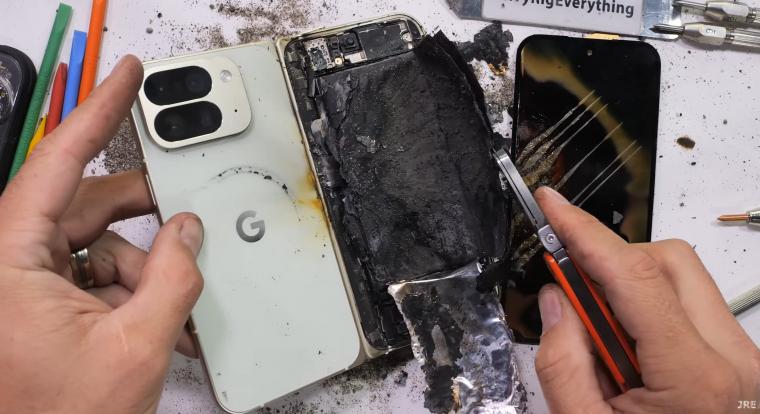 A Pixel 10 Pro Fold az év legkevésbé strapabíró telefonja a téma szakértője szerint