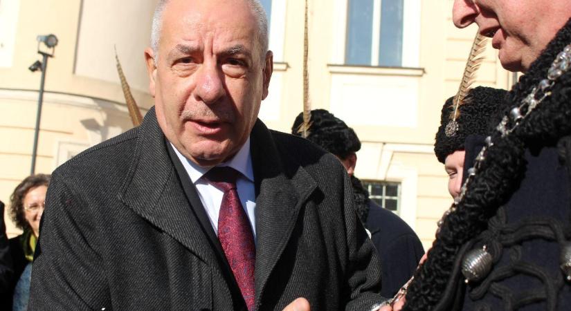 Sulyok Tamás Kapu Tiborral együtt köszönti az új évet a közmédia csatornáin