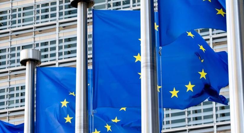 Brüsszel közel hatszorosára növelné az NGO-k finanszírozását