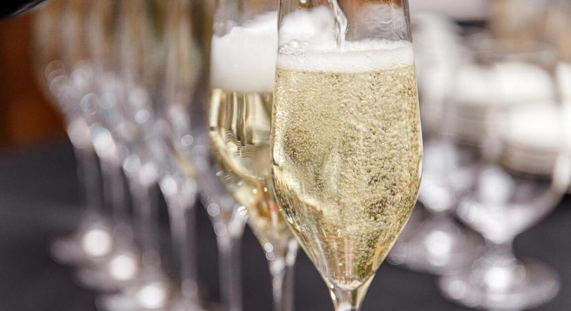 Már nem csak szilveszterkor pukkan a pezsgős dugó
