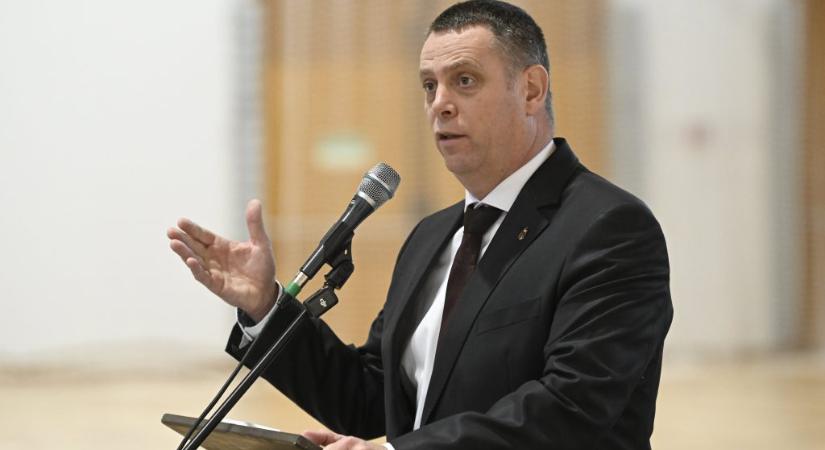 12 milliós jutalmat érdemelt a fideszes polgármester