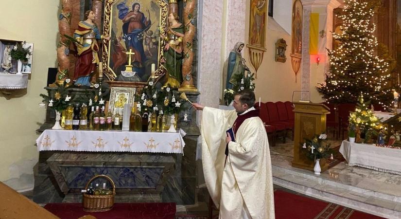 Áldás a borokra – Szent János ünnepén koccintottak is