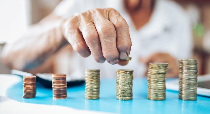Elérhető az új online kalkulátor a 2026-os nyugdíjemelés kiszámításához