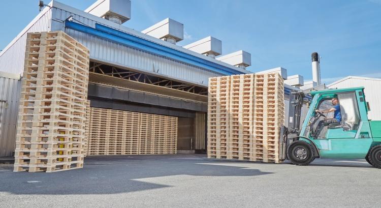 A raklaplogisztika átalakulása: az analóg folyamatoktól a digitális ökoszisztémákig