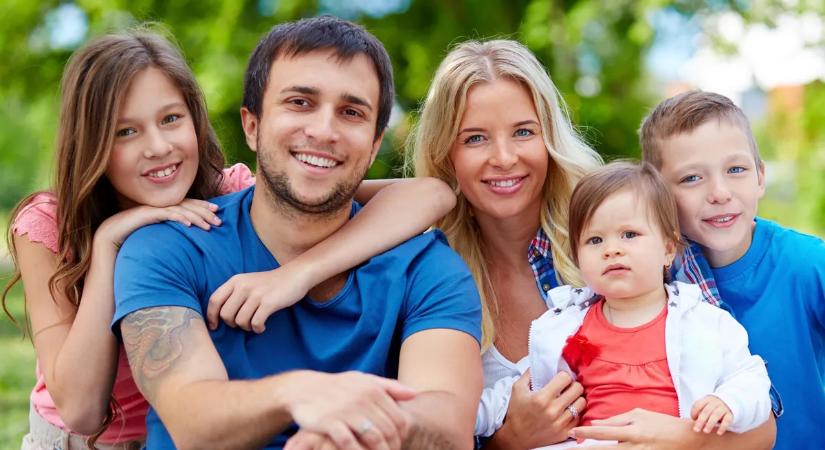 Büntetéssel érne fel a gyermekeket nevelők számára a Tisza családoknak szánt adórendszere