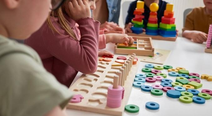 Mit kell tartalmaznia a plusz egy év ovi kérelmének?