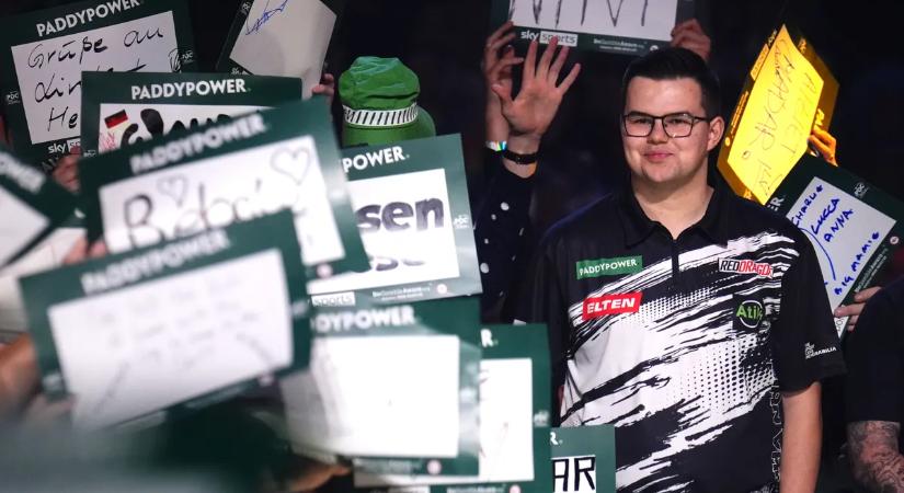 Az Eb-döntő visszavágójával zárul 2026 első napja a darts-vb-n
