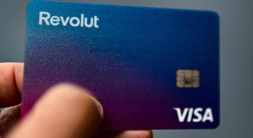 Kivezeti a készpénzbefizetés lehetőségét Magyarországról a Revolut