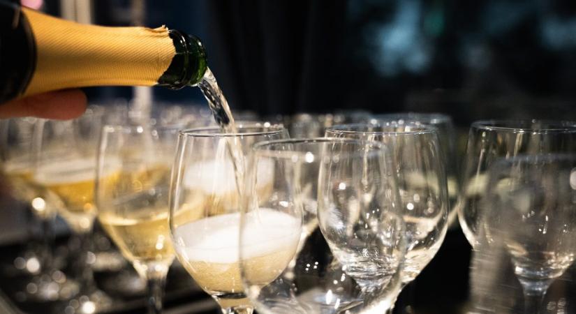 Egyre kevesebb pezsgő fogy szilveszterkor, de nincs ok aggodalomra