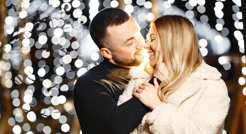 Ne koccints éjfélkor, amíg ezt nem olvastad! Brutális fordulatot tartogat a 2026-os szerelmi horoszkóp