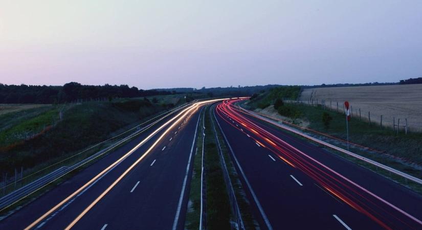 Kedden délután nyílhat meg a forgalom előtt az M30-as autópálya eddig lezárt szakasza