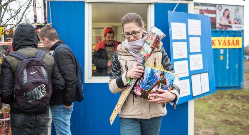 Durva bírság vagy baleset is lehet belőle: ezt sokan elrontják szilveszterkor