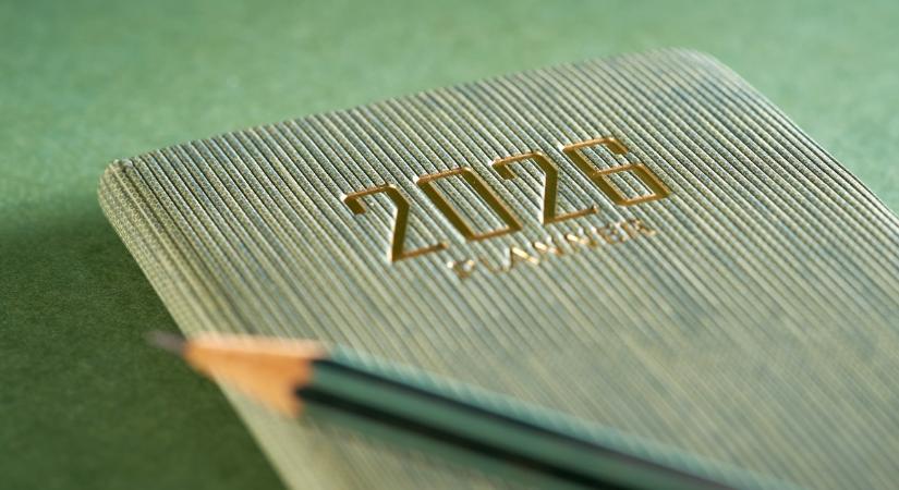 Hét hosszú hétvégénk is lesz 2026-ban