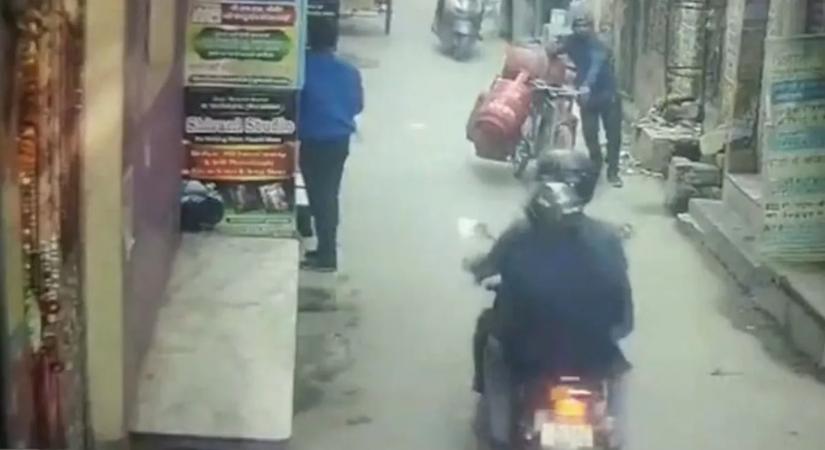 Telefont loptak a robogósok, tömegverekedés lett a vége!