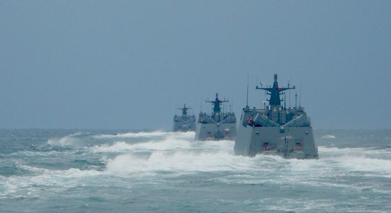 Visszavonulnak a Tajvan környékén gyakorlatozó kínai hadihajók