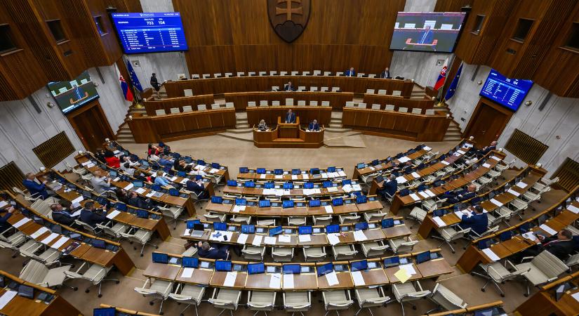 2025-ben 113 törvényt fogadott el a parlament