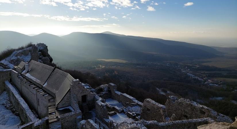 Fagyos, szeles idővel ér véget az év