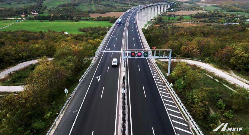Történelmi autópályaprojekt, hatalmas mértékű felújítások – videóval zárja az évet az MKIF