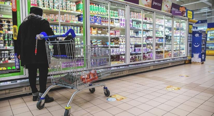 Így lesznek nyitva az üzletek szilveszterkor és az új év első napjaiban