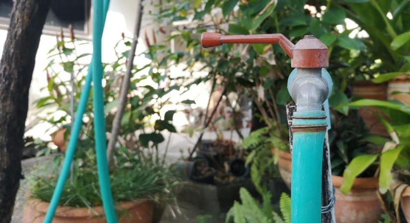 Be kell jelenteni a fúrt kutakat, ellenőrzések és bírságok jönnek