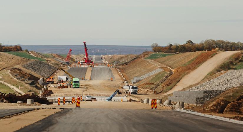 Uniós pénzből finanszíroznák az észak-erdélyi autópálya egyik épülőfélben levő szakaszát