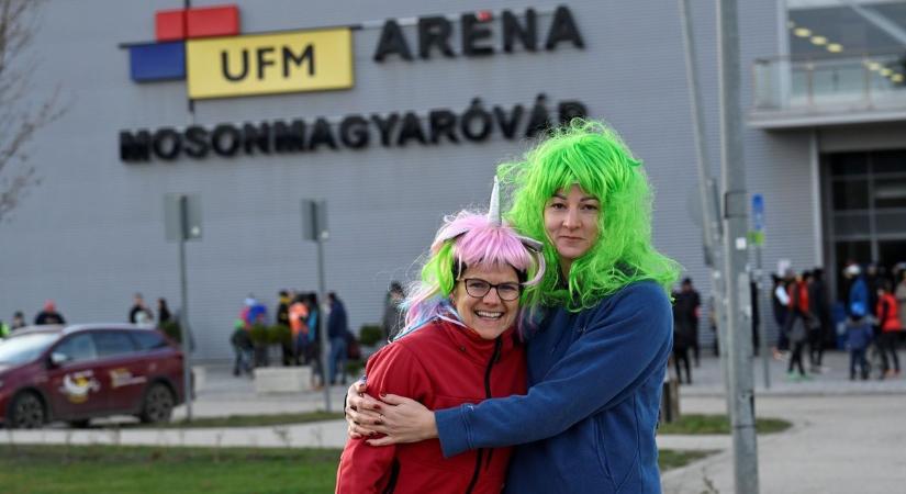 Szilveszteri futás – Az év utolsó napján közös sportolásra várták az érdeklődőket  fotók és videó