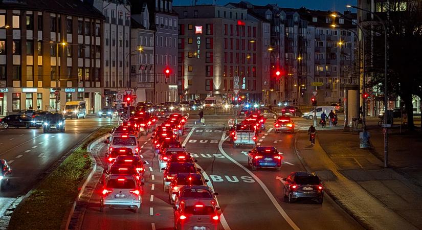 Óriási ajándék lehet Kínának az EU új, lebutított autóipari tervcsomagja