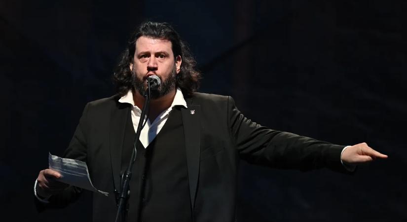 Kivonultak a rendőrök Puzsér Róbert házibulijába