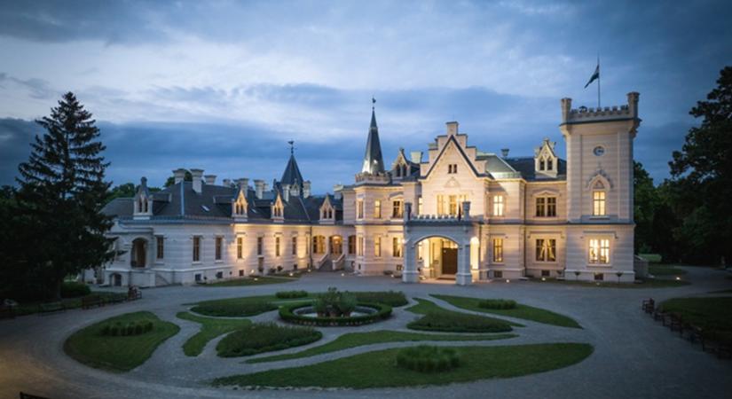 Kastély-krimi a Balatonnál: fényűzés, titkok és nyomozás