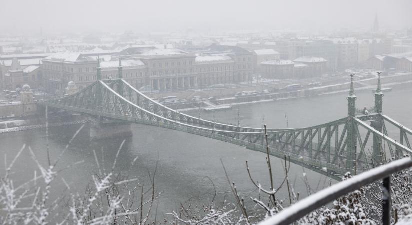 Egész szilveszter éjjel havazhat Budapesten