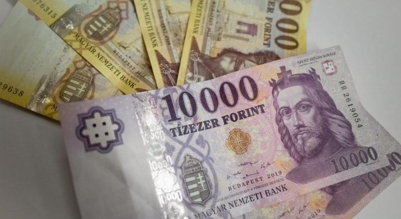 Megvan, hol zárta 2025-öt a forint