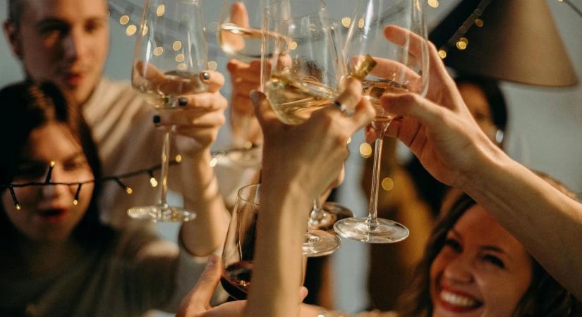 Boldog új évet a világ nyelvein – stílusos köszöntők barátaidnak