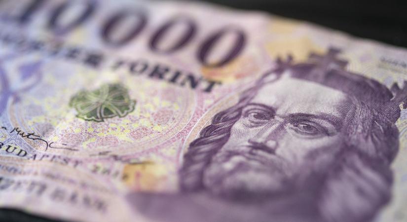 A forint az év egyik sikervalutája lett, nem véletlenül