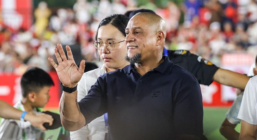 Szívműtéten esett át Roberto Carlos, nincs életveszélyben