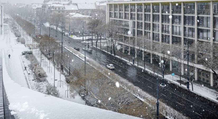 Havazás várható Budapesten: óvatosságra intenek a közművek közlekedésben